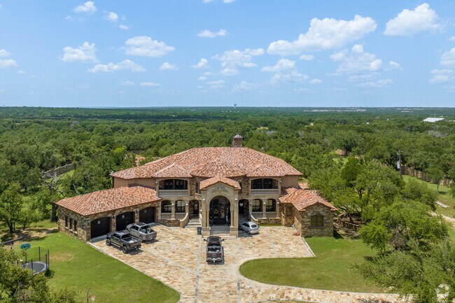 Luxury Spanish Mediterranean homes found in Serenada.