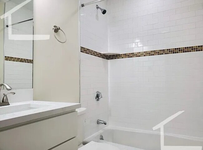 31 Harris St unit 2, Brookline, MA 02446 - photo 3