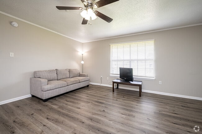 Lux of Lafayette, Lafayette, LA 70506 - photo 6