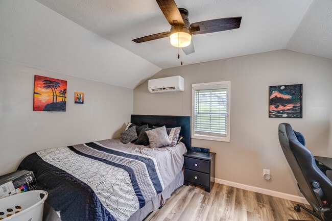 1470 Gulley River Rd unit 1 bed 1 bath, Harrogate, TN 37752 - photo 6