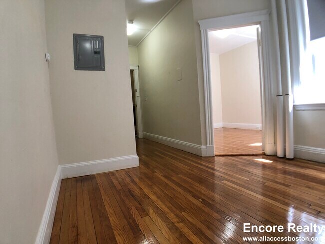 1185 Boylston St unit 9, Boston, MA 02215 - photo 2