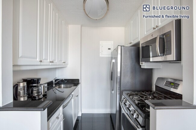 155 E 29th St unit FL30-ID1120, New York, NY 10016 - photo 7