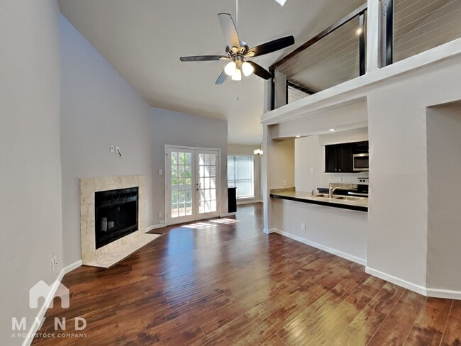 7525 Holly Hill Dr unit 64, Dallas, TX 75231 - photo 2