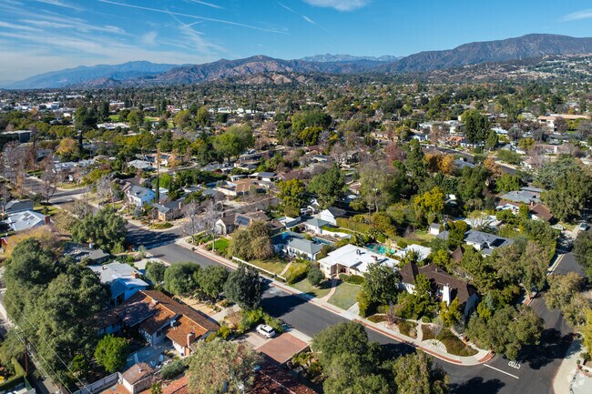 Old Claremont is a quiet residential area just north of Claremont Village.