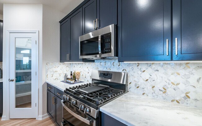 210 Estelle Ct unit 36446339, Dayton, TX 77535 - photo 5