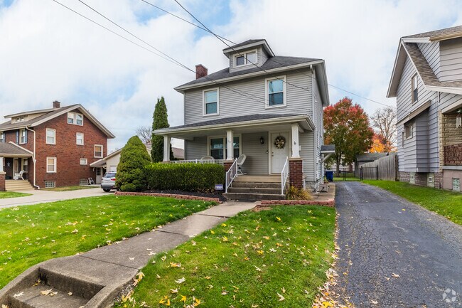 Different architectural styles can be prominent from the many home types in Hubbard, Ohio.