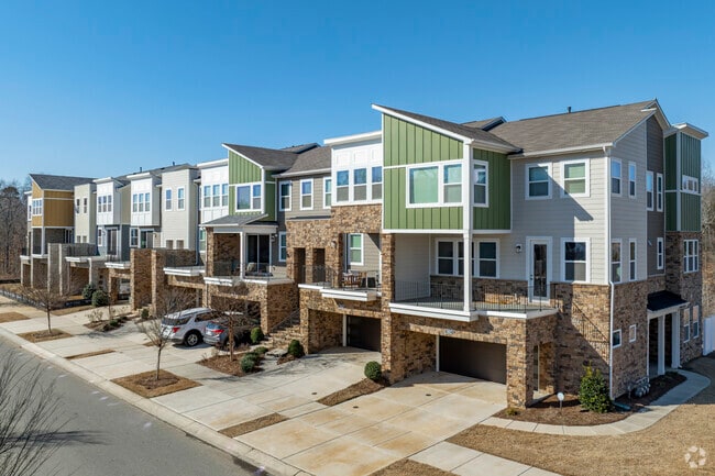 Most townhomes in Mallard Creek-Withrow Downs feature new and modern styles.