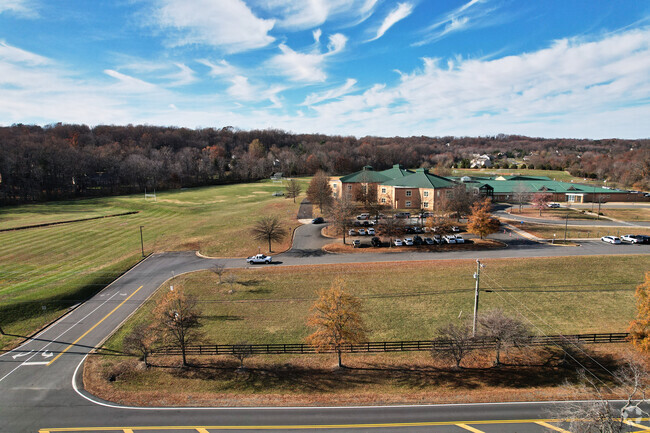 Auburn Middle School serves students and families of Prince William County.