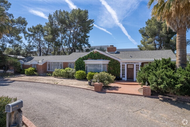 Sewell homes have charming, mid-century modern architecture.