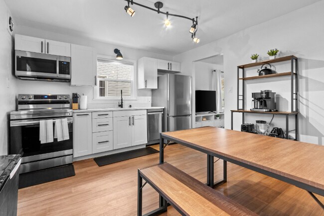 914 Quincy St unit 916, Sturgeon Bay, WI 54235 - photo 4