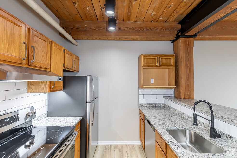 Mill at Still River, Winsted, CT 06098 - photo 1