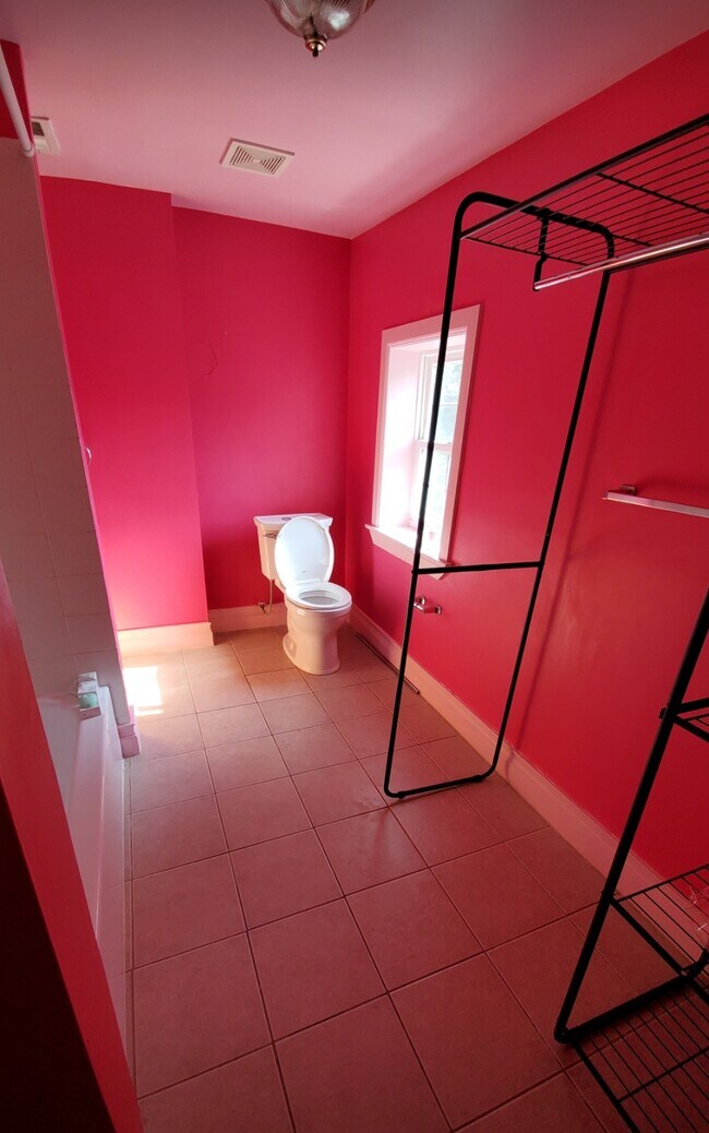 2539 N Howard St, Baltimore, MD 21218 - photo 4