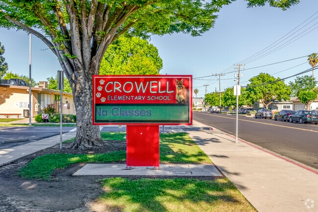 Welcome to Crowell Elementary School in Turlock, Ca.