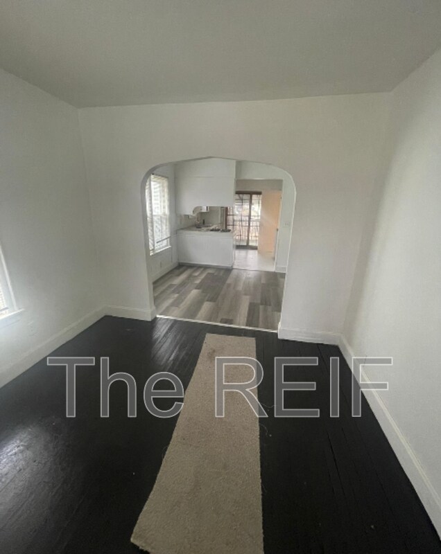1733 Kansas Ave, Flint, MI 48506