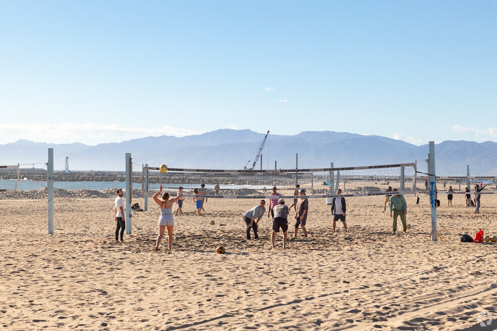 NH_PlayaDelRey_502703_P2_V2_MC_041824