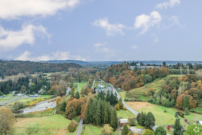Bunk Foss has large swathes of undeveloped and farm land with distant views of the Cascades.