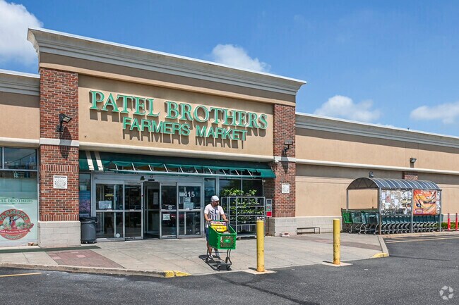 Patel Brothers in Bethpage brings Indian cuisine and grocery options to the community.