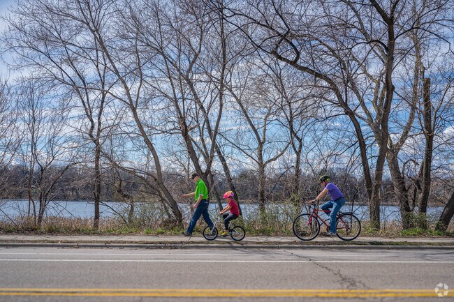 Residents near Hale can enjoy a walk around Diamond Lake.