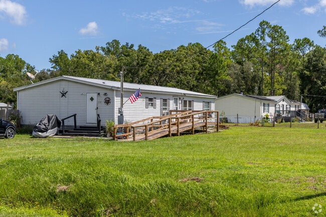 Manufactured homes are the most popular housing in Flagler Estates.