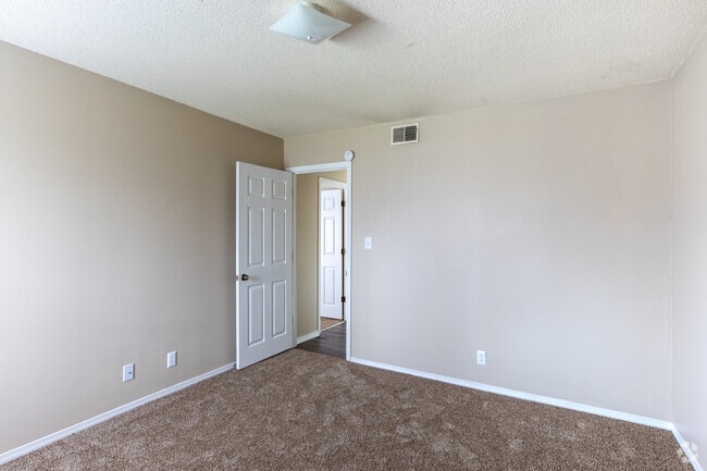 Woodlake, Columbia, MO 65202 - photo 5
