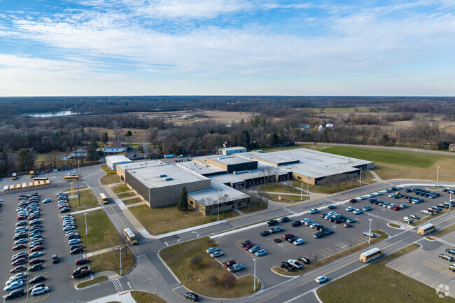 Linden High School has a student population of 838 students.