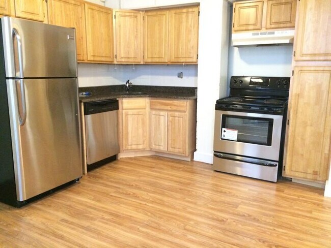 1197 Boylston St unit 102, Boston, MA 02215 - photo 2