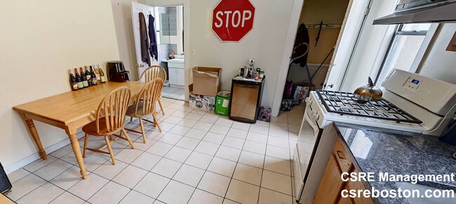 12 Saunders St, Boston, MA 02134 - photo 3