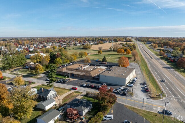 Germantown Hills Elementary School has dozens of affective teachers and staff.