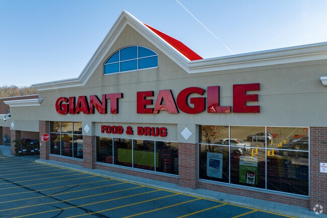 Need some quick groceries then visit the area Giant Eagle.