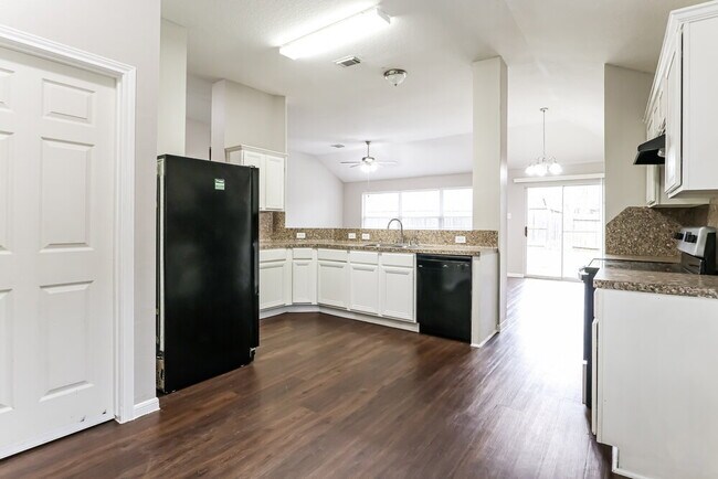 4918 Bryant Ridge Rd, Houston, TX 77053 - photo 7