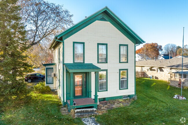 Original Geneseo homes harken back to the days of horse-drawn carriages and a simpler life.