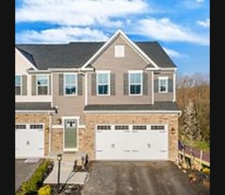 500 Plaza Dr, Pleasant Hills, PA 15236