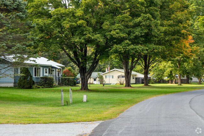 Single level living is popular in Ascutney.