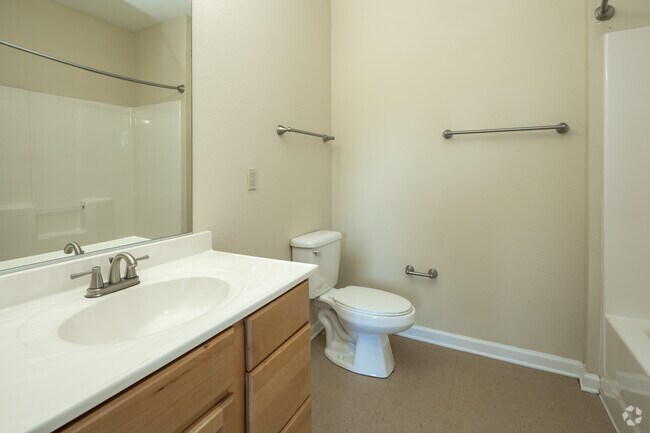 Copper View Apartments, Champaign, IL 61821 - photo 5