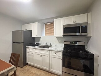 193 Eltingville Blvd, Staten Island, NY 10312