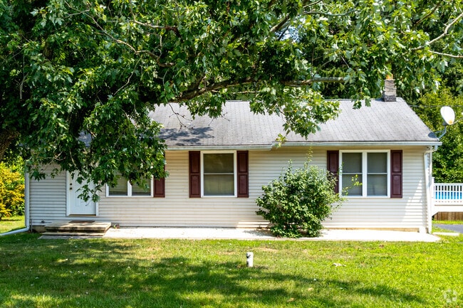 Discover multiple varieties of ranch homes with size-able yards in Pittsgrove.