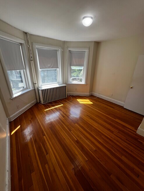 19 Lancaster Terrace unit 103, Brookline, MA 02446 - photo 1