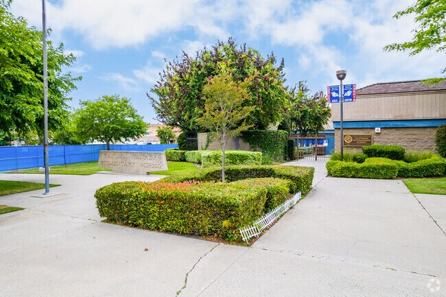 Rancho Canada Elementary School is a California Distinguished School.