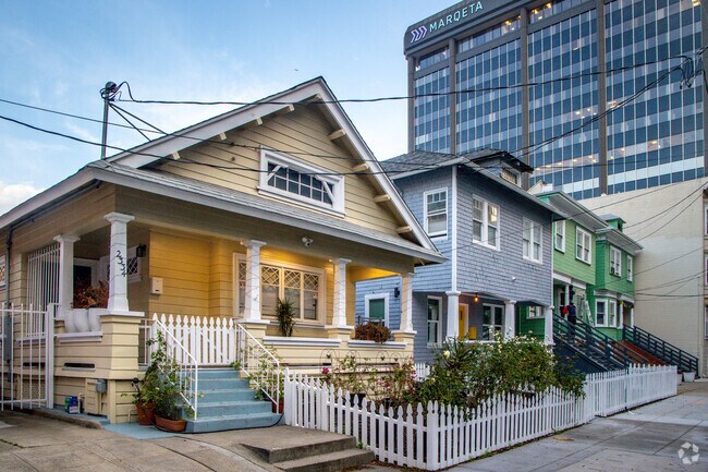 A few beautiful historic homes can be found in Broadway-Valdez.