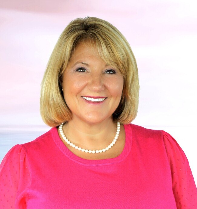 Joanie Hynes