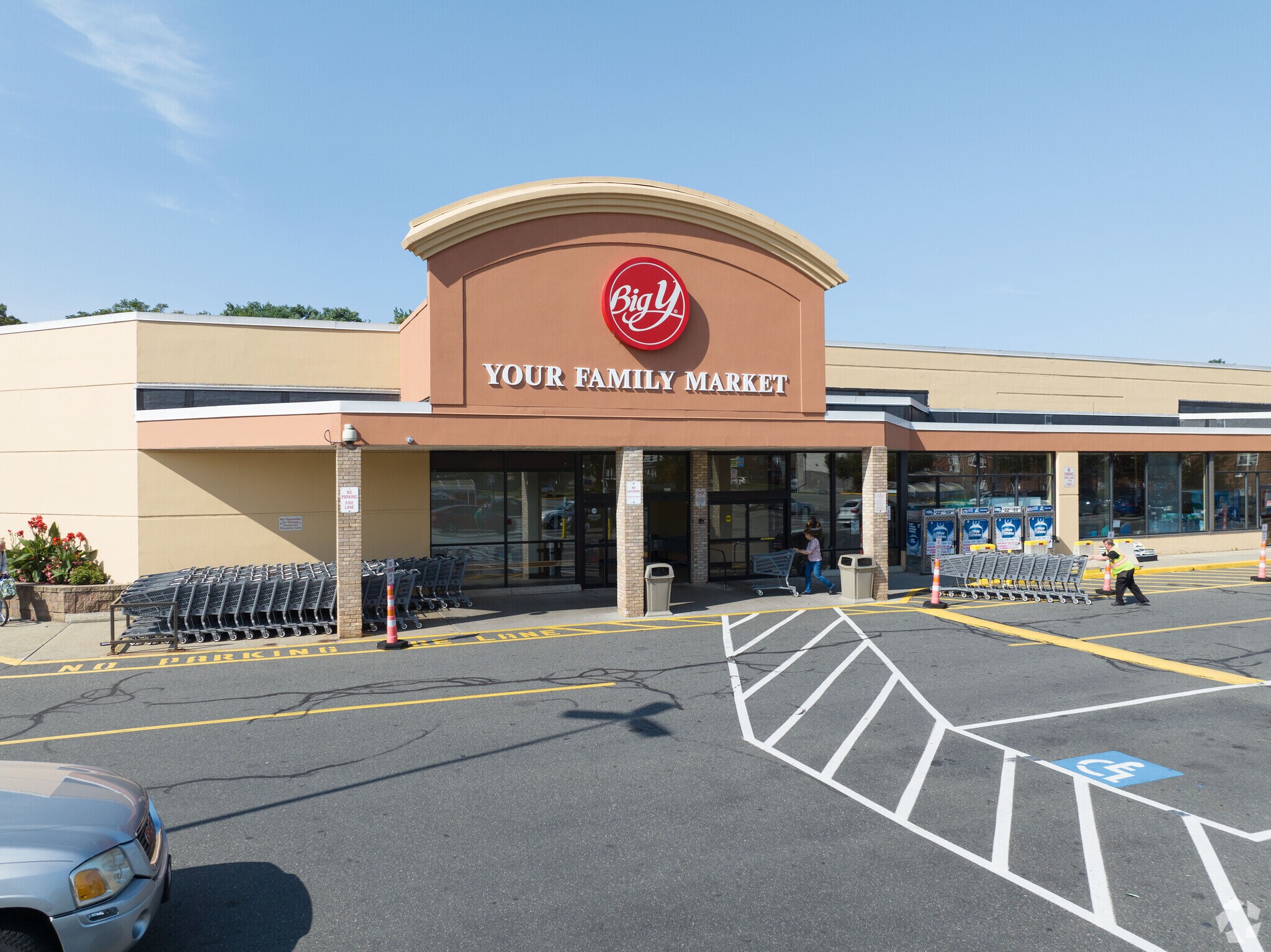 Biy Y is your local spot for groceries in East Springfield.