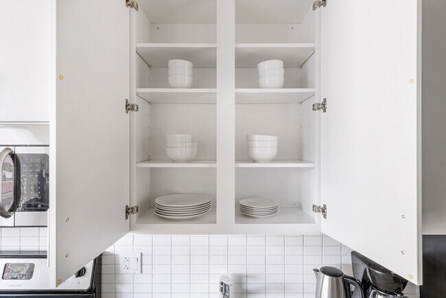 601 W Jackson Blvd unit FL6-ID1387, Chicago, IL 60661 - photo 7