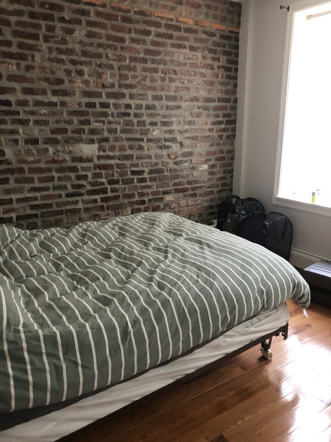 17 Ogden St Unit 2, Boston, MA 02124