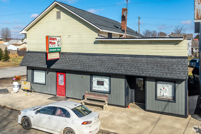 Howard residents enjoy Dirko's Pizza, a local favorite offering delicious pies and friendly service.