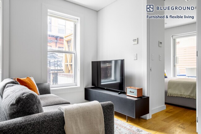 146 Mulberry St unit FL2-ID600, New York, NY 10013 - photo 3