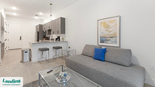 650 E Sycamore St unit 3313, Denton, TX 76201 - photo 2