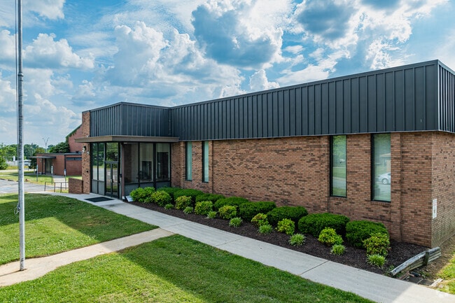 Ray Street Academy is an alternative school serving Alamance County grade 6-12 students.