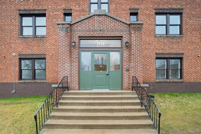 702 20th St unit 305, Des Moines, IA 50314 - photo 3