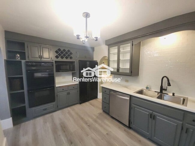 1426 Douglas St, Menomonie, WI 54751 - photo 5