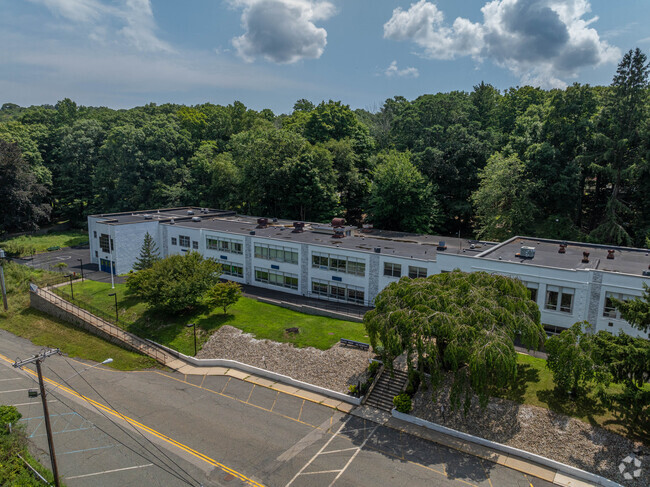 Hudson Maxim Elementary School shares its campus with Elite Preperatory Academy.